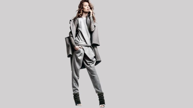 上海东方明珠被曝观光廊一块玻璃地板热炸了，这种钢化玻璃真能热炸吗？高温天气去景区玻璃走廊安全吗？